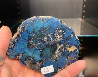 Nódulo de vivianita pulido de 178 g de Victoria, Australia.