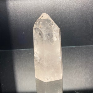 Punta de cuarzo cristalino / cristal independiente / punta de cristal lemuriano / herramienta de medicación / cristal brasileño / cuarzo