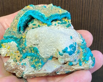 コンゴ産ミメタイトを含むダイオプテーズ - Etsy 日本