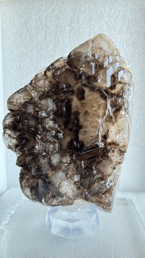 ナミビア、ノイ・シュヴァーベン産のエレスチャル・スモーキー