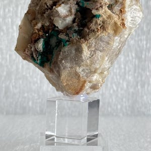 126 Gr dioptase specimen |  Sanda mine, pool dept, Rep. Of Congo.  | collectible green dioptase  | collectible  lustruous dioptase |