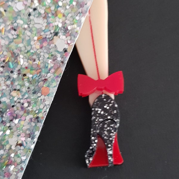 Burlesque Leg Brooch- Burlesque inspired jewellery laser cut from acrylic