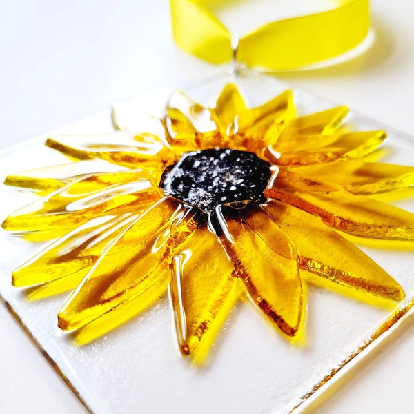 Ashes Keepsake Sunflower Suncatcher, Cremation Memorial Ornament, Fused Glass Handmade Art, Pet loss