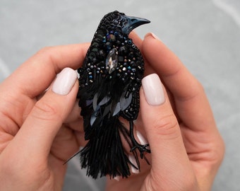 Épingle de bijouterie perlée, broche corbeau, bijoux oiseau noir, broche brodée tendance, bijoux d'Halloween, bijoux gothiques