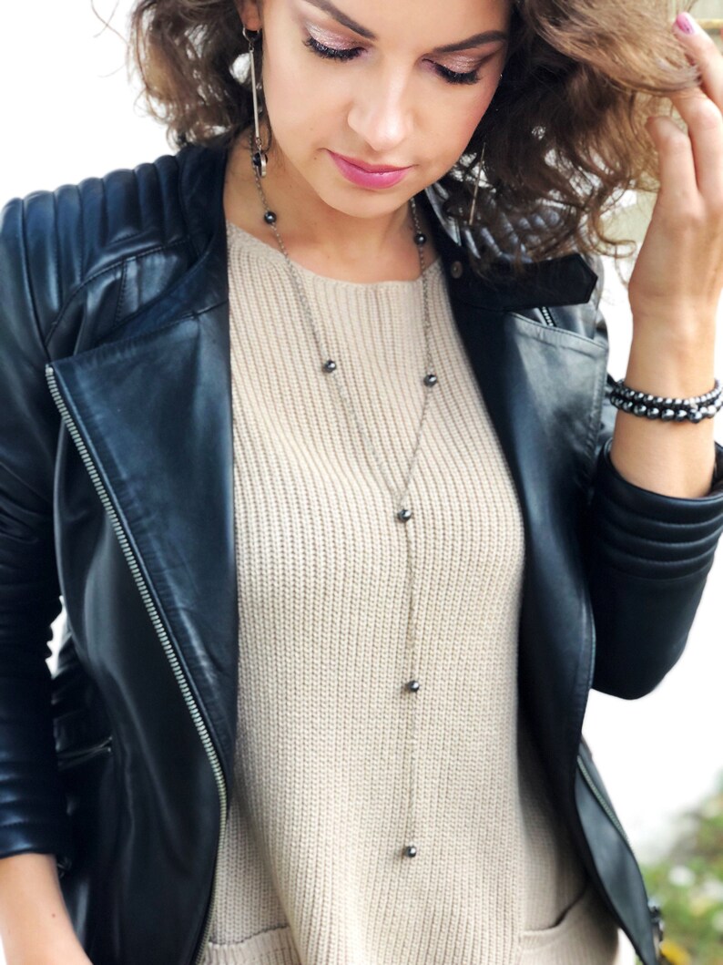 Long lariat necklace Silver y necklace Everyday delicate necklace Black beads jewelry Silver chain lariat Bar Necklace Minimalist Jewelry