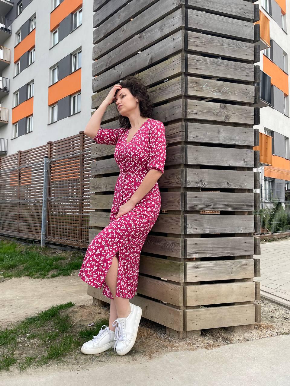 RED AND GREEN COTTON MIDIドレス Elasticated Waist Midi Dress - Bloom In Red - Stine Goya