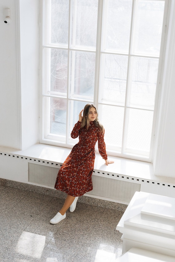 Fit and Flare Shirtwaist Midi Dress in Terracotta Floral, Elegant Long Sleeve Button Front Romantic Casual Autumn Dress