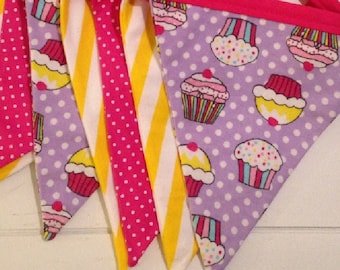 Cupcake Bunting Banner – Party home decor - birthday decoration