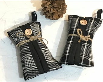 TISSUE CASE - tissue case gift  idea- tissue case - black checkered pattern design - * get a free handkerchief*