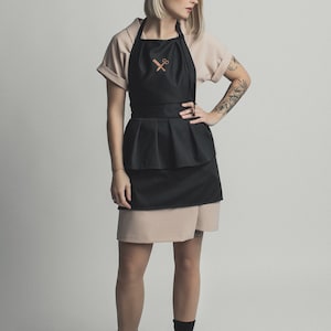 Waterproof Salon Apron: Embroidered Hairdresser Smock, Free Logo