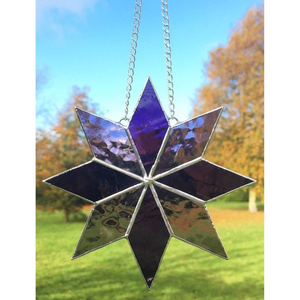 Décoration attrape-soleil étoile violette en vitrail, technique Tiffany traditionnelle