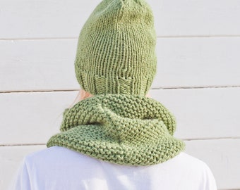 Green Chunky Warm and Soft Set, Hand Knitted Hat and Snood, Pure Wool Gift