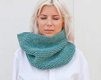 Turquoise Green Hand Knitted Chunky Warm and Soft Snood, Pure Wool Scarf