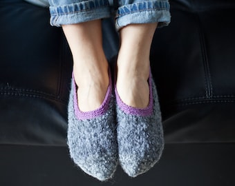 Calcetines de punto para mujer de pura lana, de bouclé, en gris y lila