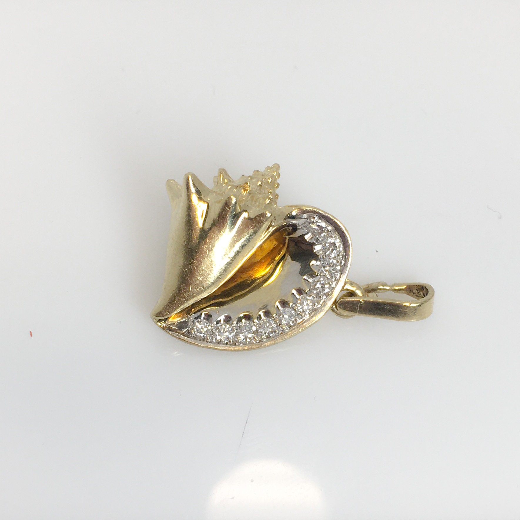 Pendentif Diamond Conch Shell en or 14kt Etsy