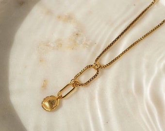 Short Gold Necklace, 24K Gold Plated Pendant Necklace, Gold Oval Links Pendant, Stainless Steel Venitian Chain, Bohemian Necklace