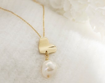 Short Gold Necklace, Gold Heart Pendant, Keshi Pearl Necklace, 24K Gold Plated Romantic Necklace