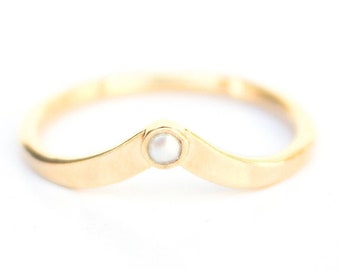 V Shaped Gold Vermeil Stackable Ring, Wavy Ring, Pearl Ring, 925 Sterling Silver with Gold Vermeil Plating, Stacking Ring