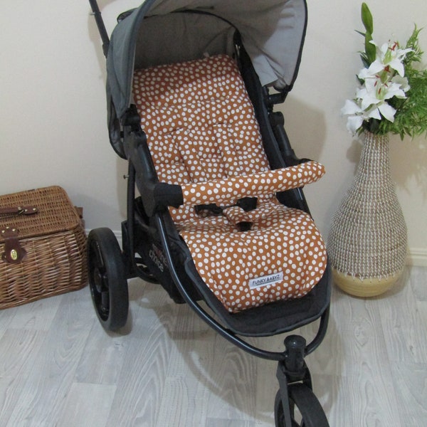 Pram liner set,universal-Spotty dots,tikka-Funky babyz,Australian made