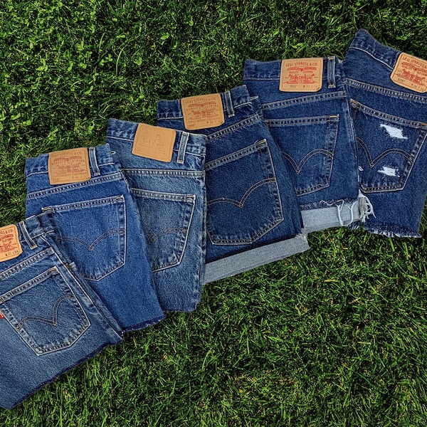 Vintage Levi’s High Waisted Shorts | Dark Denim