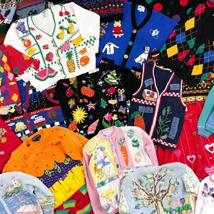 Vintage Novelty Sweaters: 80s/90s Tacky Holiday Style