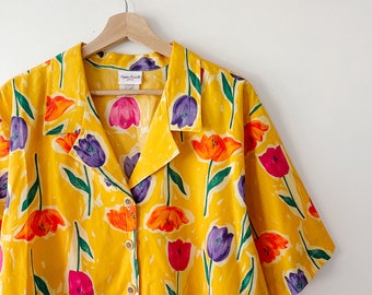 80s Vintage Yellow Floral Tulip Shirt | Spring Tops | Vintage Blouse