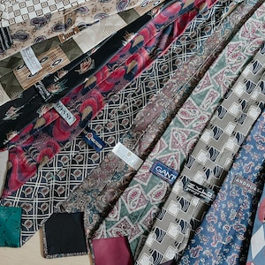 Vintage Krawatten | Geometrisches Muster | Seidenkrawatten | Polyester Krawatten | Abstrakte Print Krawatte | Geschenkideen