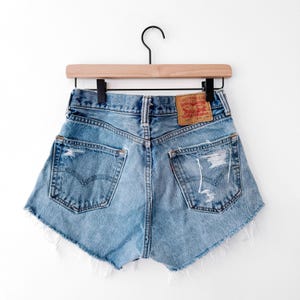 Pantalones cortos Levi's 505 de cintura alta, vintage, personalizados y desgastados
