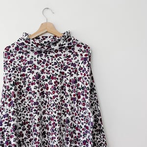90s Vintage Floral Turtleneck Shirt