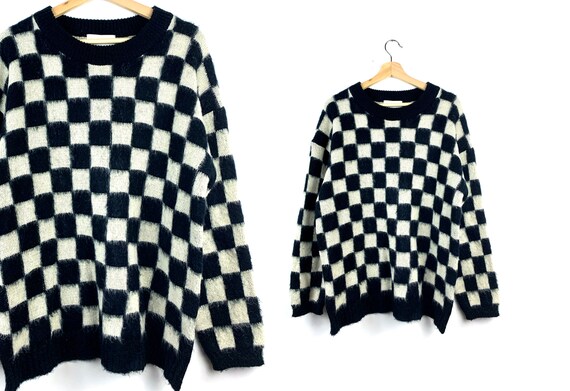 90s Vintage Black & White Checkerboard Sweater | O