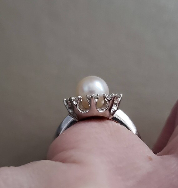 Vintage Estate Pearl and Halo Diamond Ring 18K - image 3