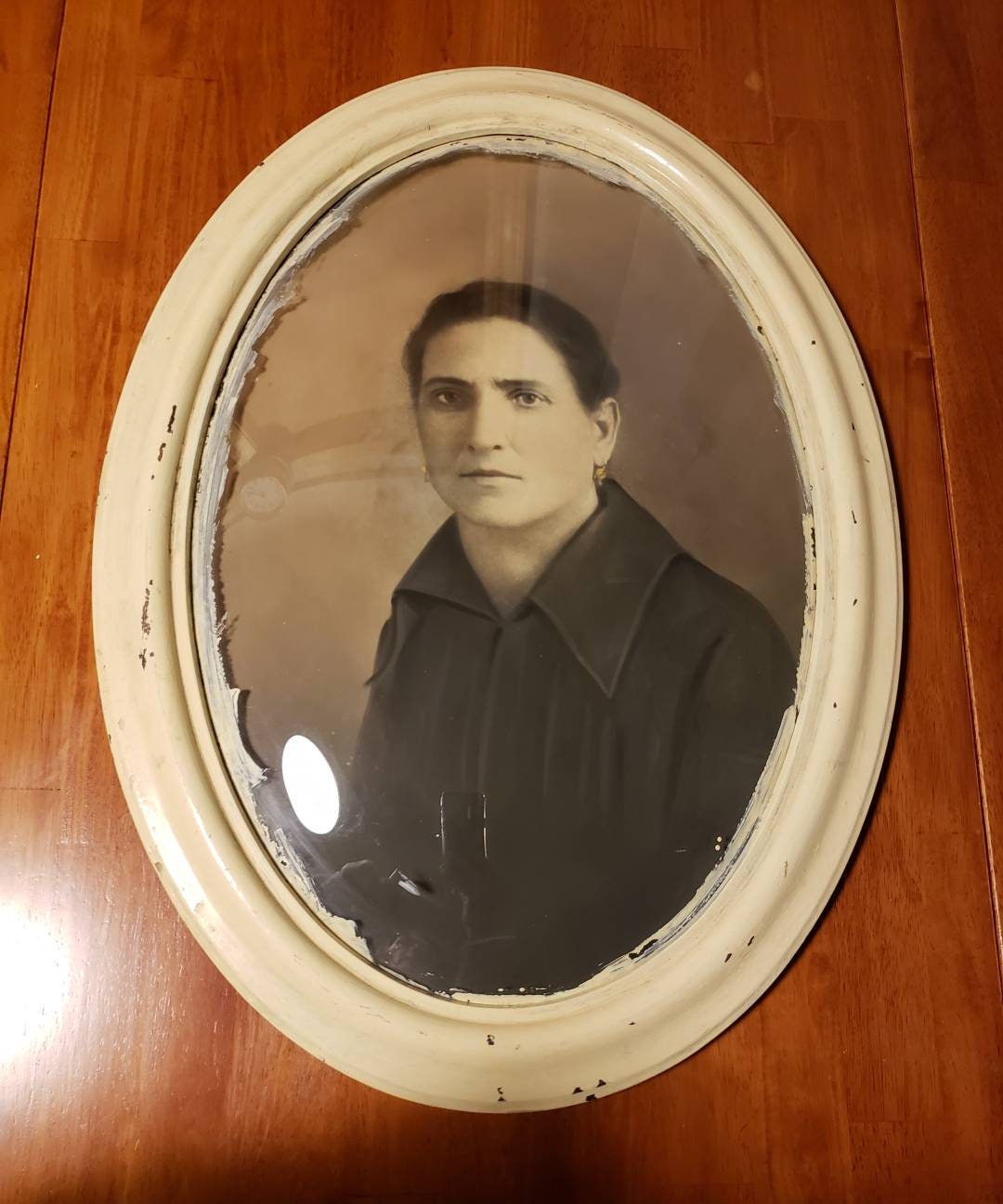 Vintage Photograph Portrait in Oval Bubble Glass Frame
