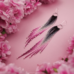 Goth-Ohrringe mit pink-schwarzem Ombré-Perlenbesatz, silberner Boho-Gothic-Schmuck