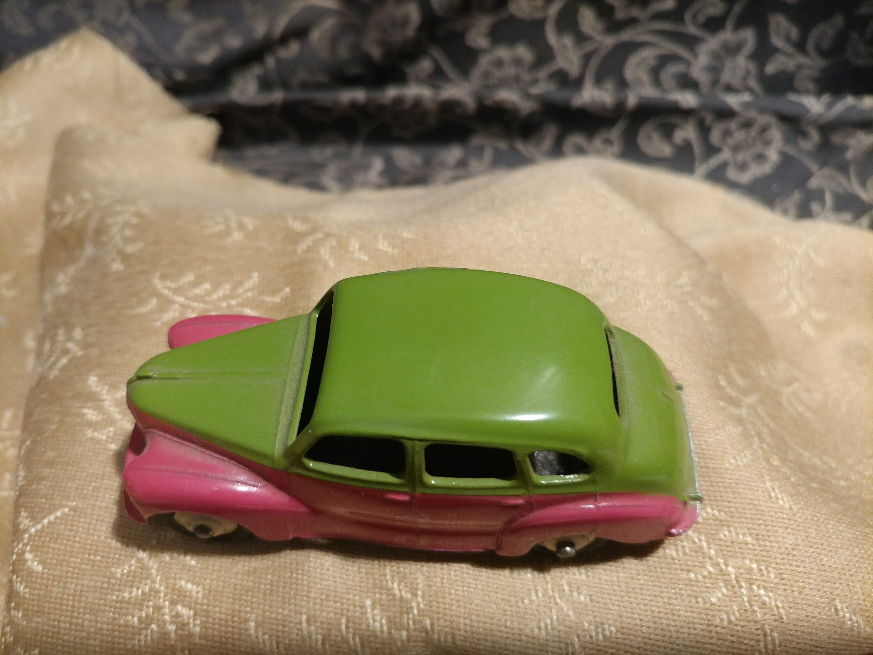 オールドディンキートイズ　Austin Devon ミニカー Vintage 1940's Dinky Toys Austin Devon Saloon Motor Die-cast