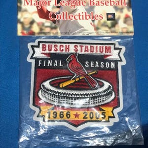 FREE SHIPPING-Vintage Sealed/Unopened, Official MLB  St. Louis Cardinals Embroidered Jersey Patch.2005 Final Season at Busch Stadium