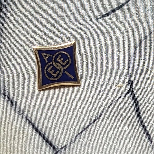 FREE SHIPPING- Vintage 14 kt Yellow Gold American Institute of Electrical Engineers (AIEE) Badge Pin with Royal Blue Enameled Background.