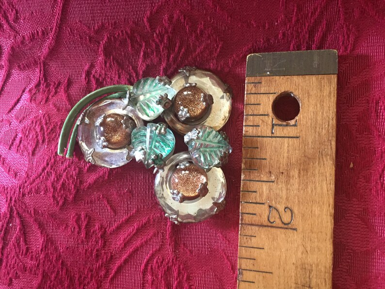 Brooch Vintage-Isser Singer and Son FREE SHIPPING
