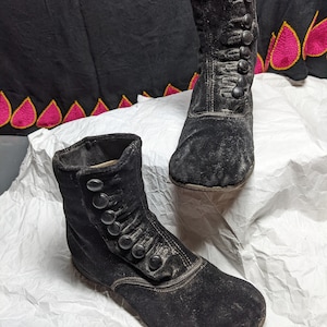 FREE SHIPPING- Incredible Find! Antique Victorian Era Velvet Button Up Toddler Booties with Leather Sole. See Below