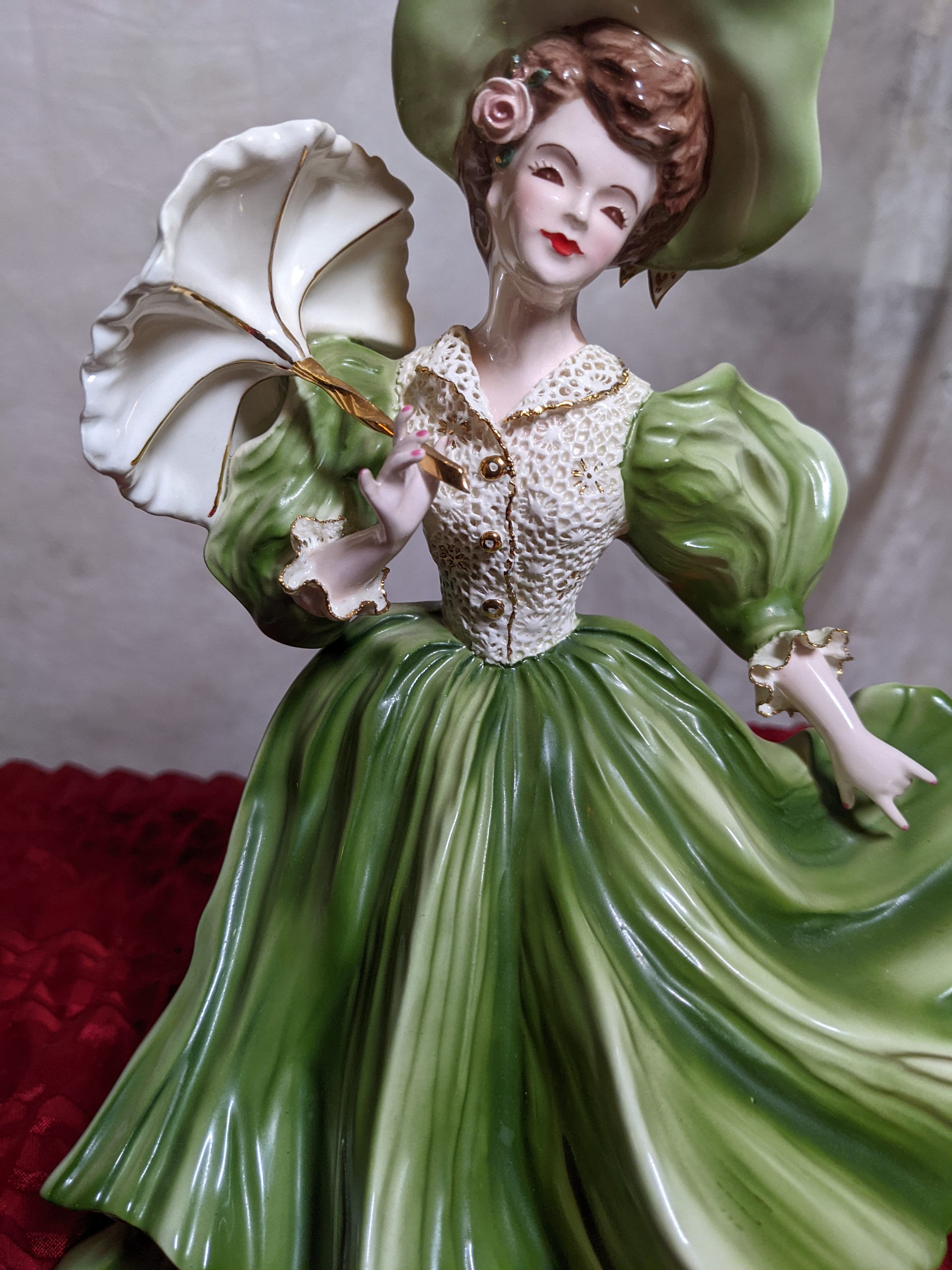 FREE SHIPPING- Vintage Porcelain Victorian Lady. Florence Ceramics