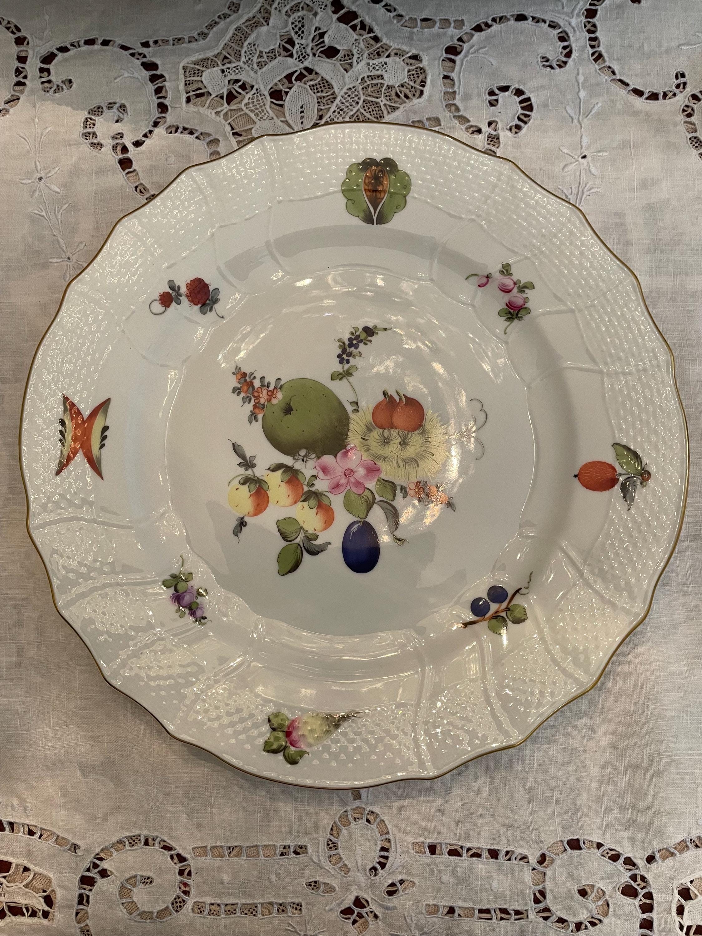 Herend Hungary ハンガリー製 高級ハンドメイド皿 FREE Shipping-herend Hungary-fruits and Flowers 10.25” Dinner