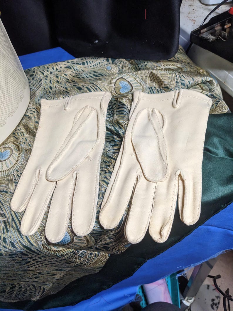 FREE SHIPPING Antique Brushed Black Velvet Silk Top Hat With Offwhite