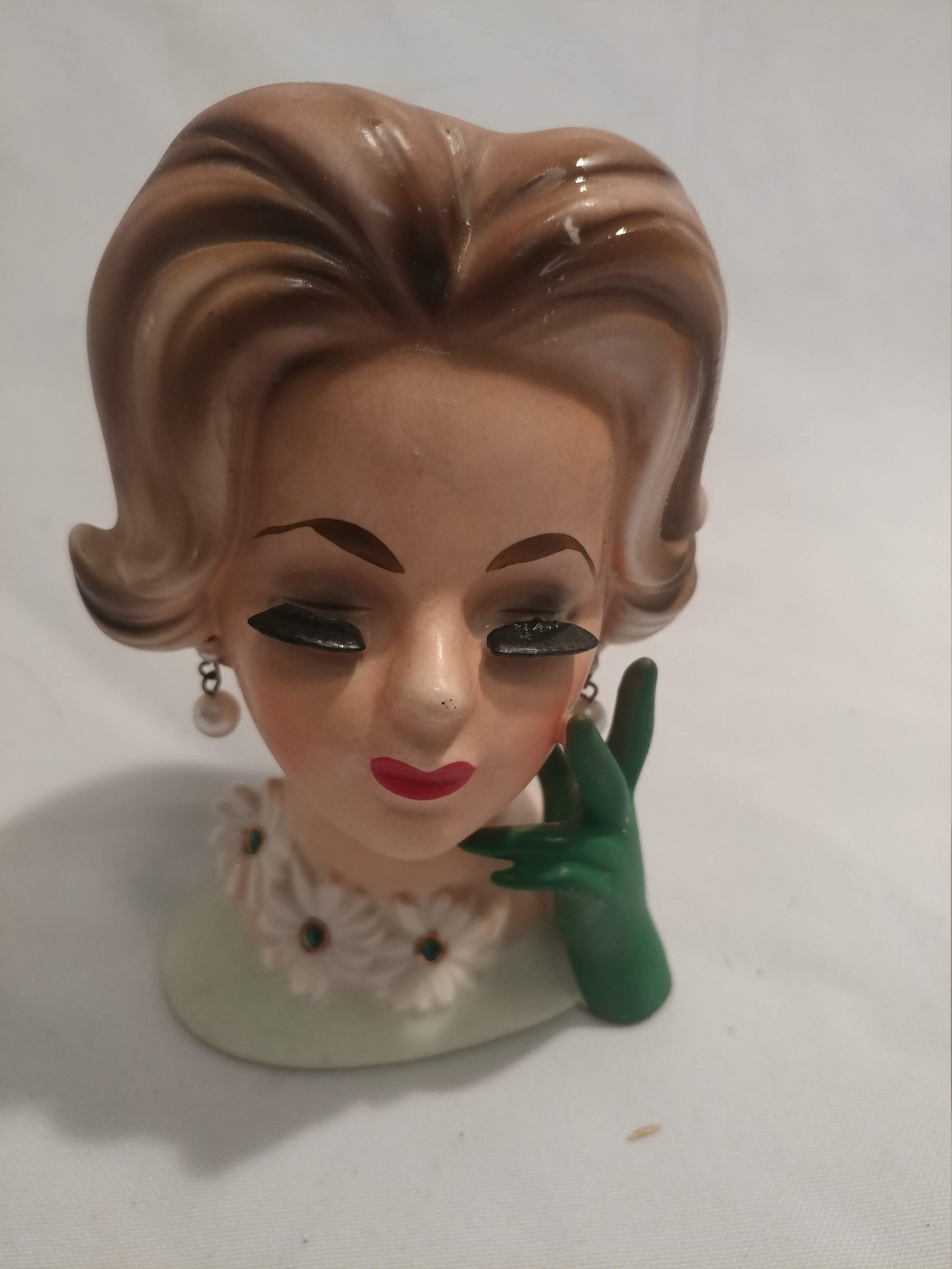 Free Shipping - Vintage Porcelain Napcoware Doris Day Daisy Head Vase. # C6427. 5" Tall