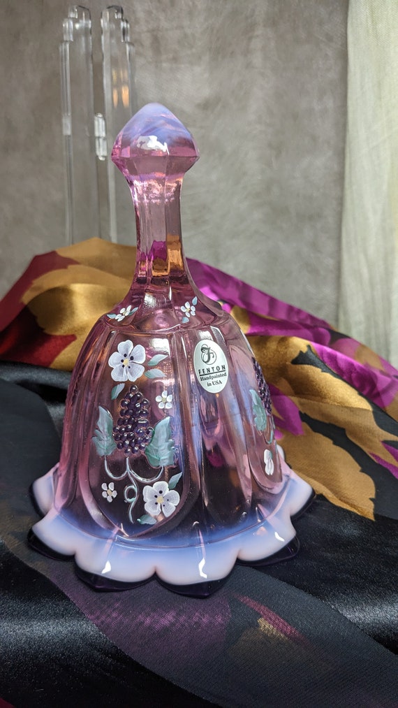 FREE Shipping-vintage Fenton Art Pink Chiffon With Amethyst Purple