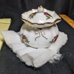 1962 Old Country Roses - Etsy