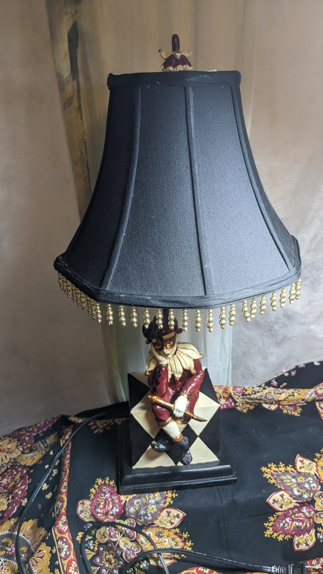 FREE SHIPPING- Vintage Desk Lamp- Red, White & Black