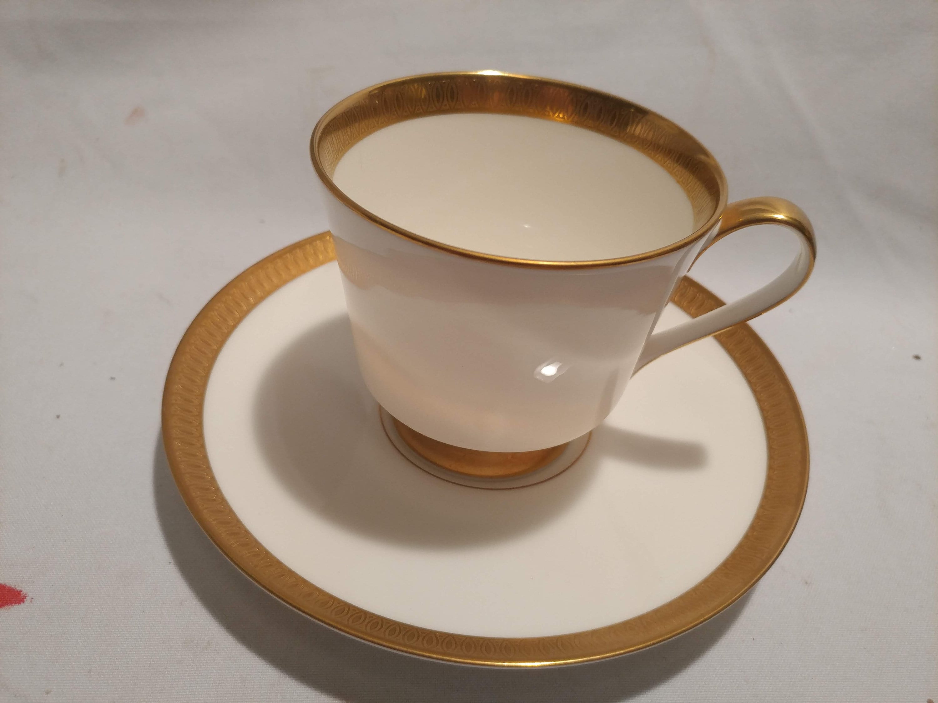 FREE SHIPPING- Mikasa Bone China Narumi Japan 
