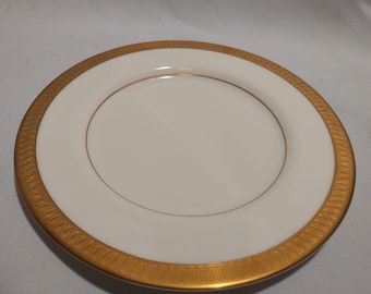 FREE SHIPPING- Mikasa Bone China Narumi Japan "Pembroke" Gold Encrusted 6-1/2"D Bread & Butter Plate with Wide Gold Encrusted Band