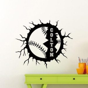 Spersonalizowana naklejka ścienna z motywem baseballu Naklejka winylowa Niestandardowa nazwa Piłka Przebij się przez ścianę Dekoracja ścienna Sztuka ścienna Znak Samochód Plakat Prezent Mural 2137