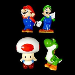 1 Vintage Super Mario Bros Figurine From 1994
