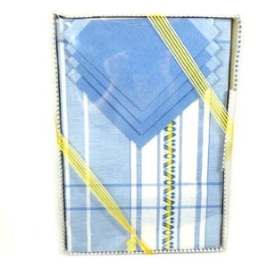 Vintage Blue White Yellow Unopened Table Cloth Set With Napkins By Rustica Vintage Table Ware Unique Elegant